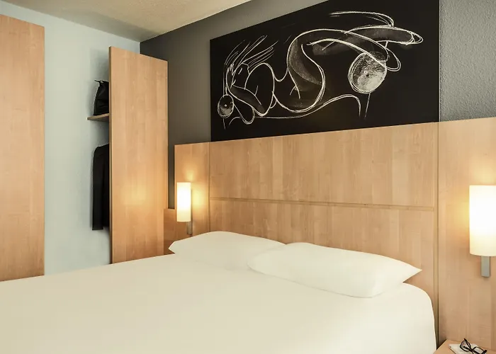 Hotel Ibis Gare Du Nord Tgv