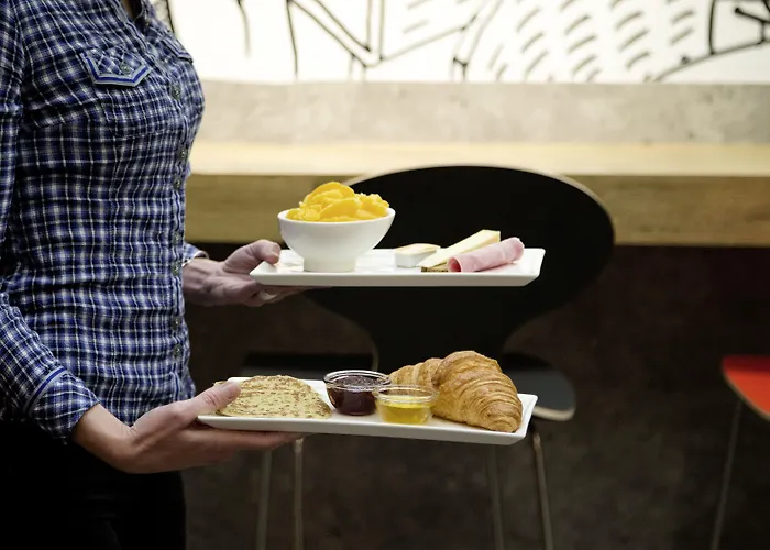 Hotel Ibis Gare Du Nord Tgv París