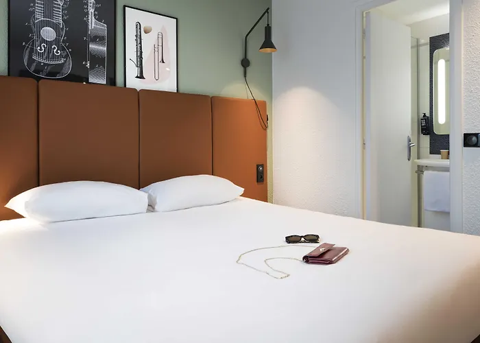 Hotel Ibis Gare Du Nord Tgv 3*