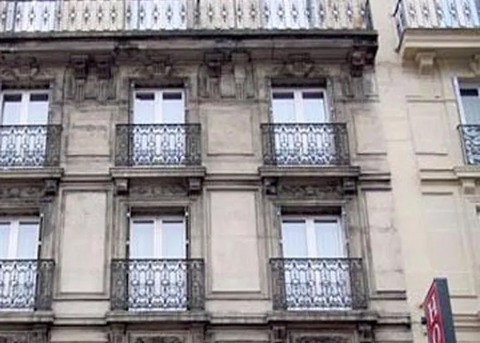 Hotel Ibis Gare Du Nord Tgv París