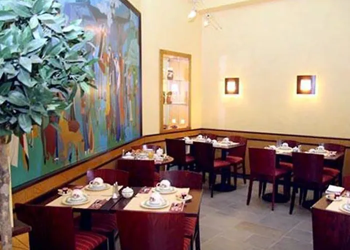 Hotel Ibis Gare Du Nord Tgv 3*