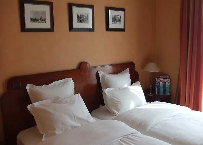 Hotel Ibis Gare Du Nord Tgv París