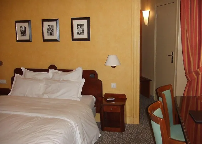 Ibis Gare Du Nord Tgv 3*